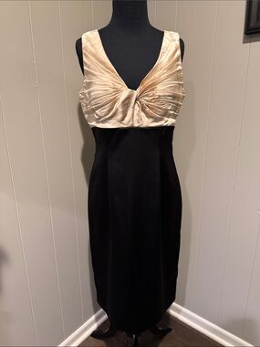 B44 Eliza J Women’s 10 Black Midi Dress with Cream Pleated Bodice Twist